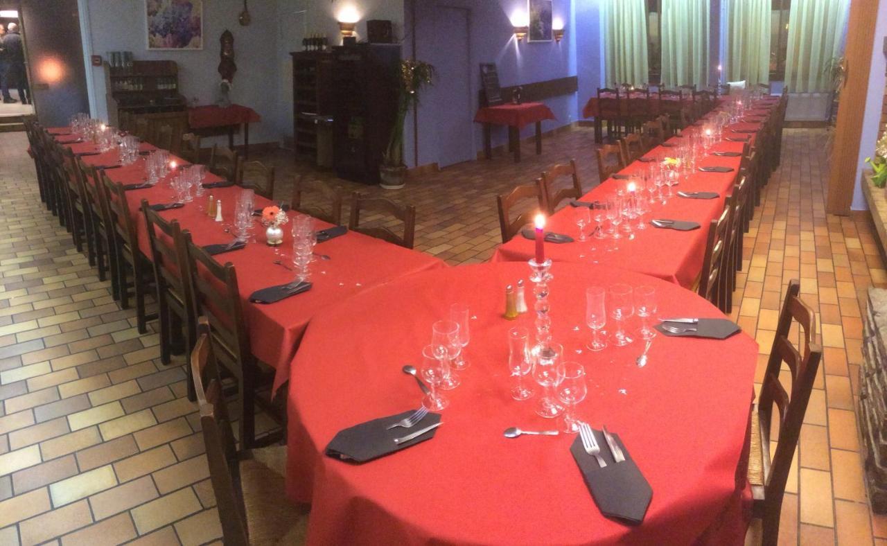 Hotel Restaurant L'Agapanthe Pont-de-Salars Kültér fotó