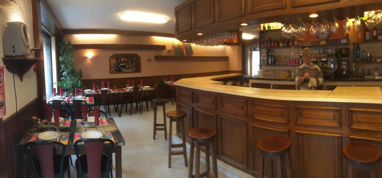 Hotel Restaurant L'Agapanthe Pont-de-Salars Kültér fotó
